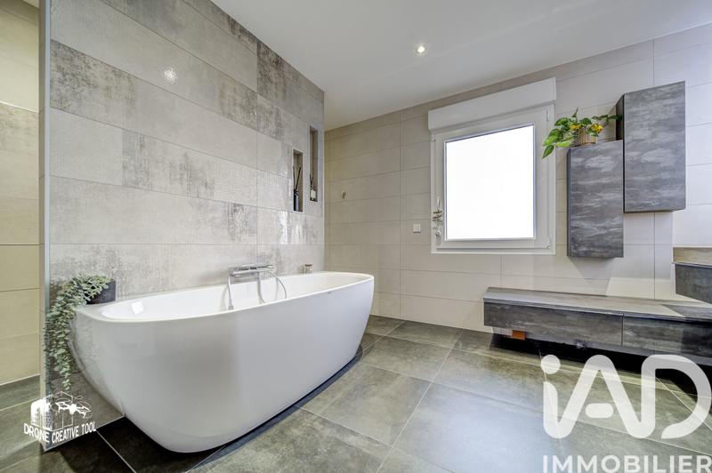 Maison - 128 m² - 5 pièces