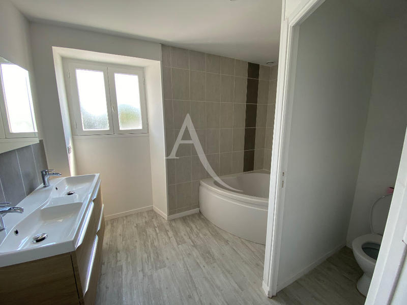 Maison - 97 m² - 5 pièces