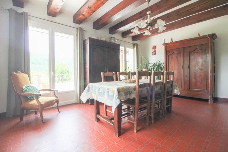 Maison - 276 m² - 6 pièces
