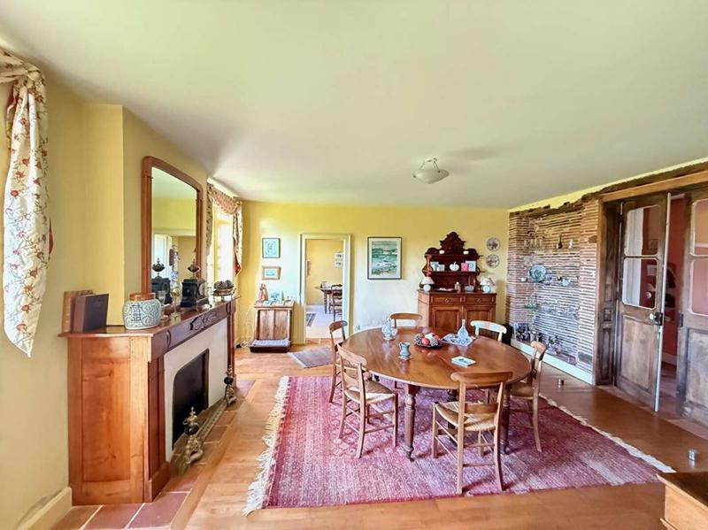 Propriété - 430 m² - 14 pièces