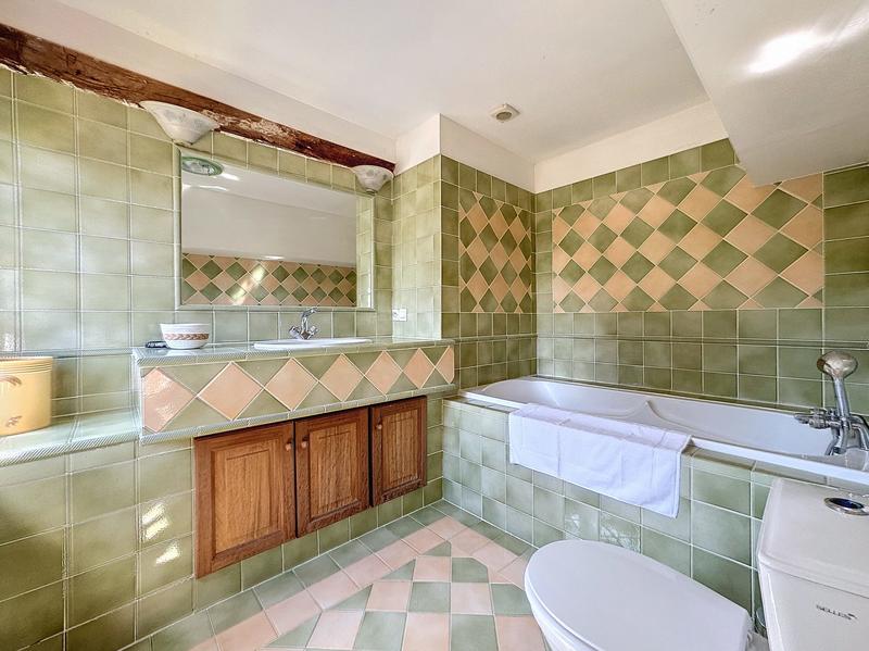 Maison - 180 m² - 7 pièces