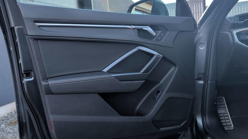 Audi Q3 35 Tdi 150 s-Tronic 7 s line - Automatique