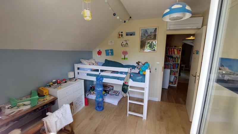 Maison - 214 m² - 8 pièces