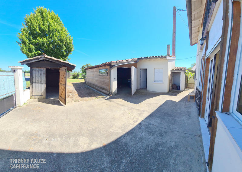 Maison - 252 m² - 7 pièces