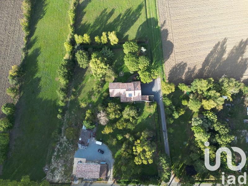 Maison - 210 m² - 5 pièces