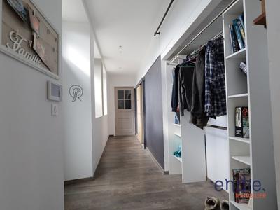 Maison - 300 m² - 10 pièces