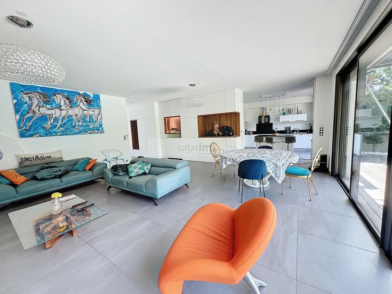 Maison contemporaine - 160 m² - 4 pièces