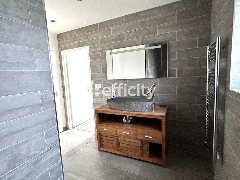 Maison - 137 m² - 5 pièces