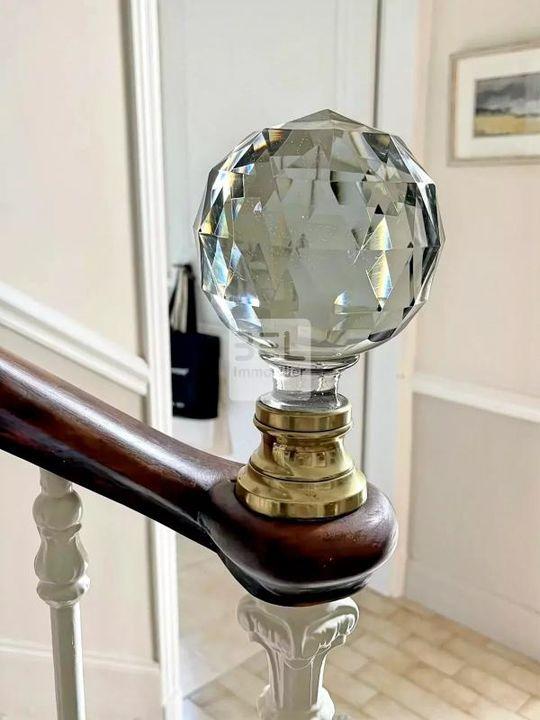 Maison de ville - 235 m² - 7 pièces