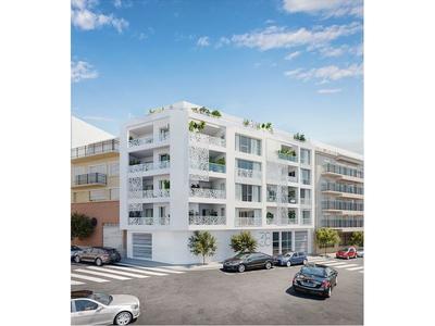 Appartement - 93 m² - 4 pièces