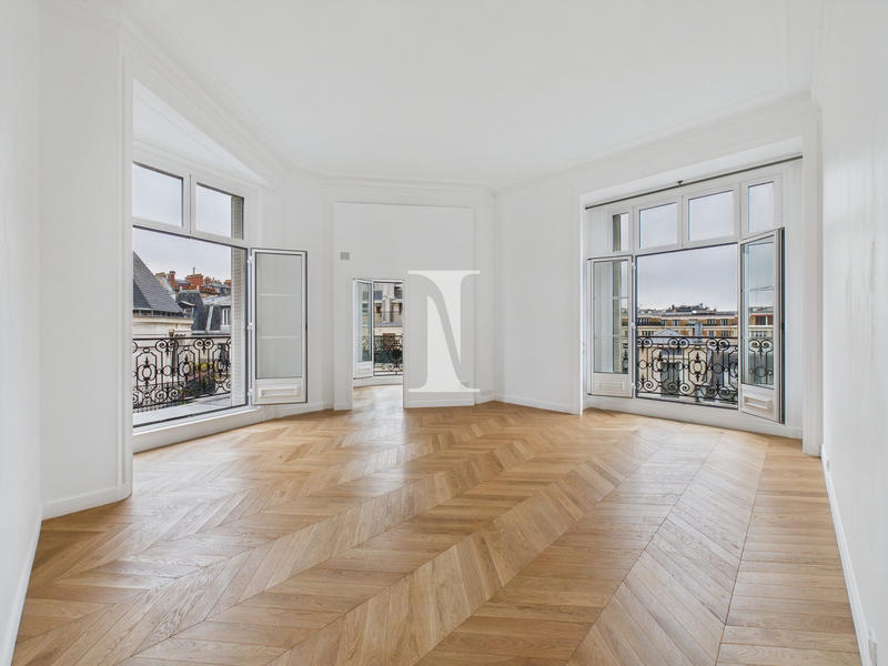 Appartement - 196 m² - 5 pièces