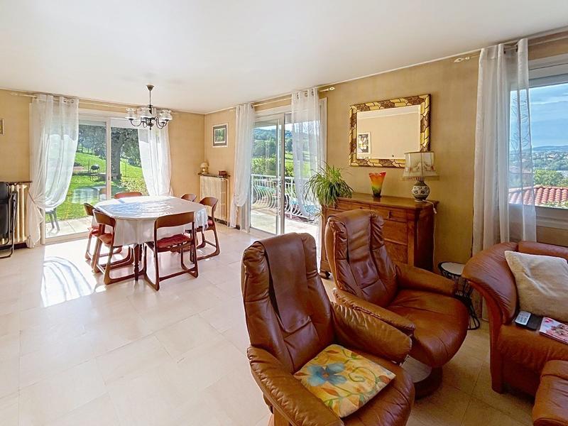 Villa - 198 m² - 7 pièces