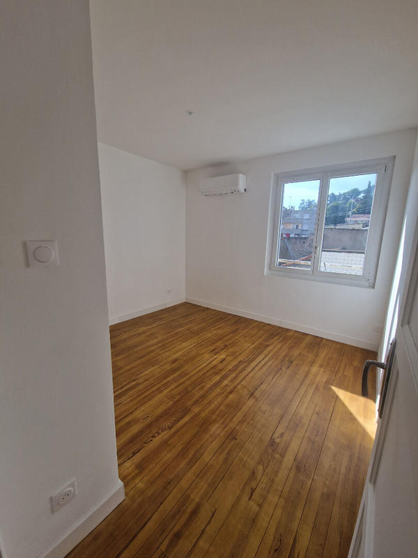 Appartement - 65 m² - 4 pièces