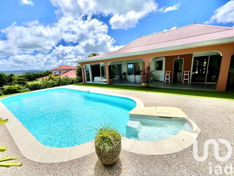 Maison - 168 m² - 5 pièces