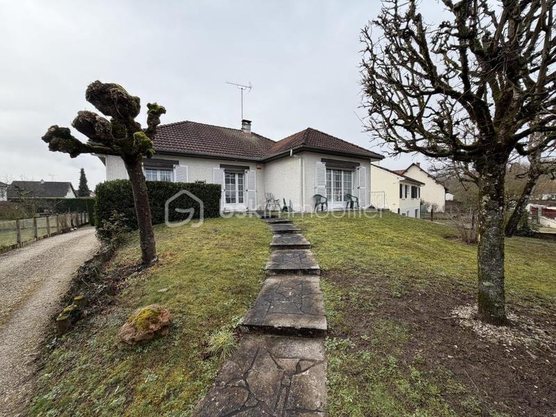 Maison - 94 m² - 4 pièces