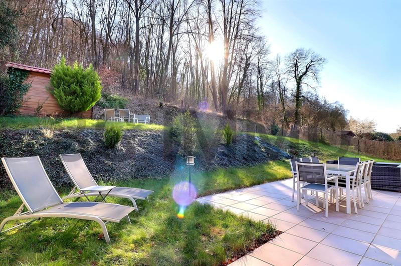 Maison jumelée - 129 m² - 7 pièces