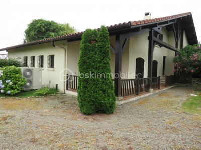 Maison - 162 m² - 7 pièces