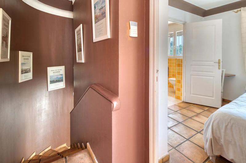 Villa - 221 m² - 5 pièces