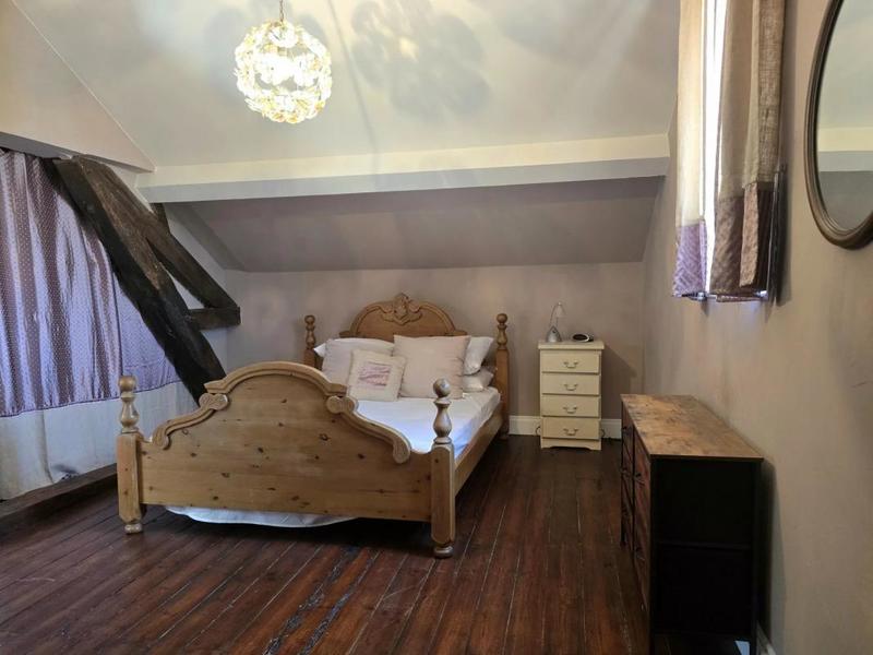 Maison de ville - 220 m² - 9 pièces