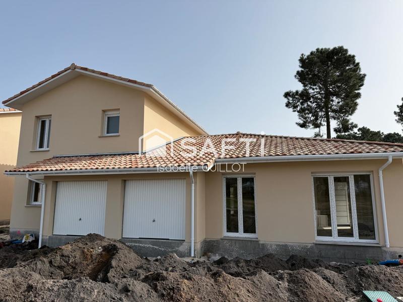 Maison - 80 m² - 4 pièces