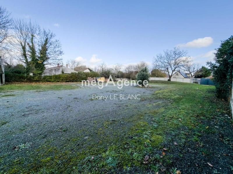 Local commercial - 200 m² - 6 pièces