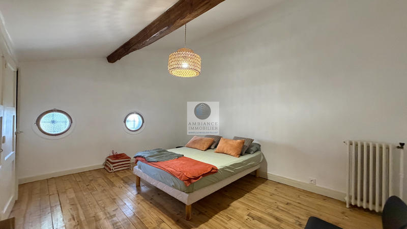 Maison - 343 m² - 11 pièces