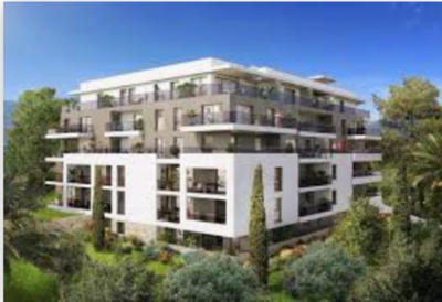 Appartement - 82 m² - 4 pièces