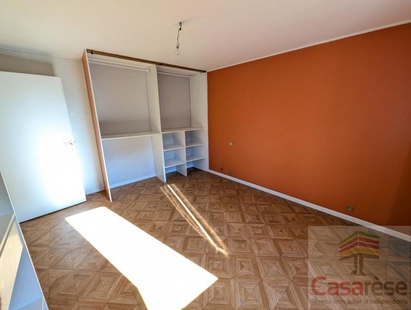 Maison en pierre - 79 m² - 3 pièces