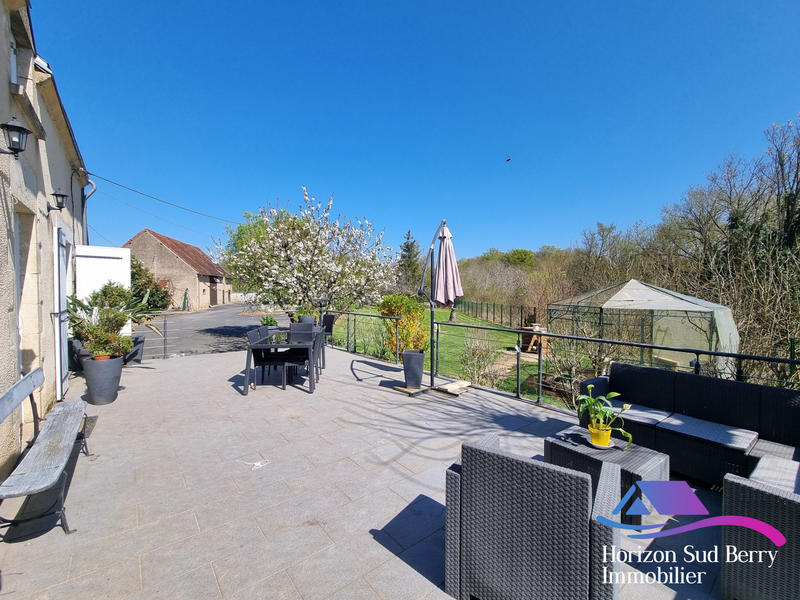 Maison - 234 m² - 8 pièces