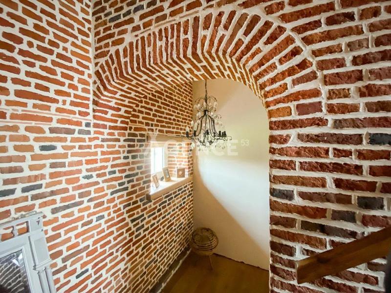 Maison - 318 m² - 17 pièces