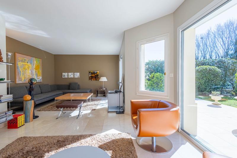 Maison traditionnelle - 188 m² - 7 pièces