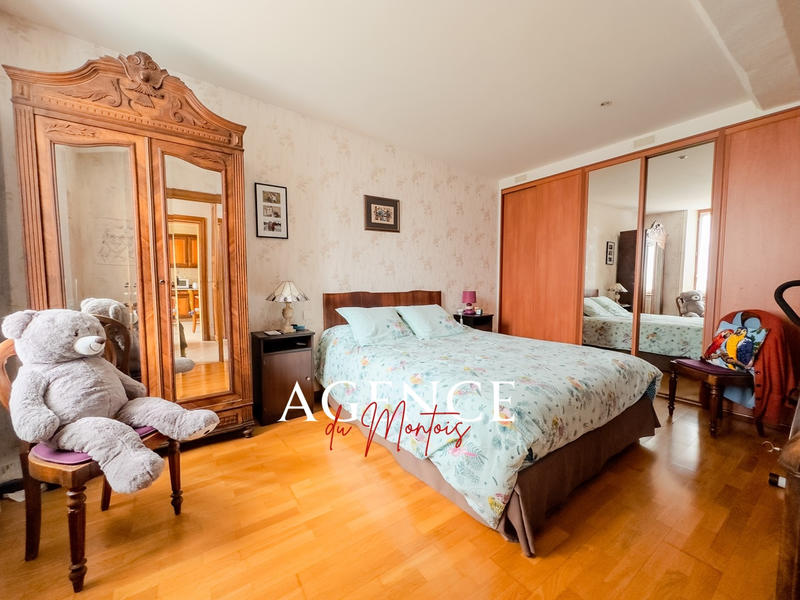 Maison - 191 m² - 6 pièces