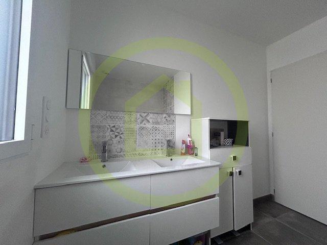 Maison - 103 m² - 5 pièces