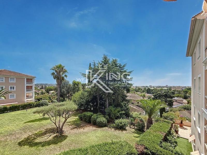 Appartement - 94 m² - 4 pièces