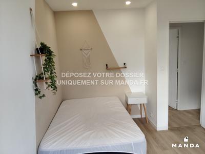 Chambre - 10 m² - 6 pièces