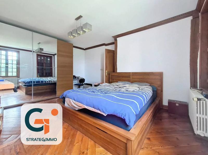 Maison - 200 m² - 7 pièces