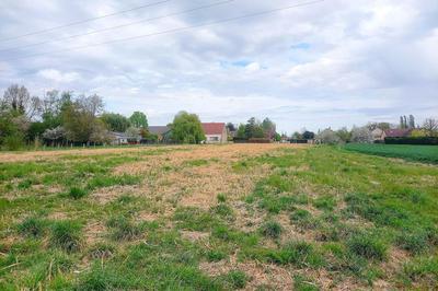 Terrain constructible - 1 702 m²
