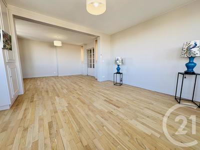 Appartement - 88 m² - 4 pièces