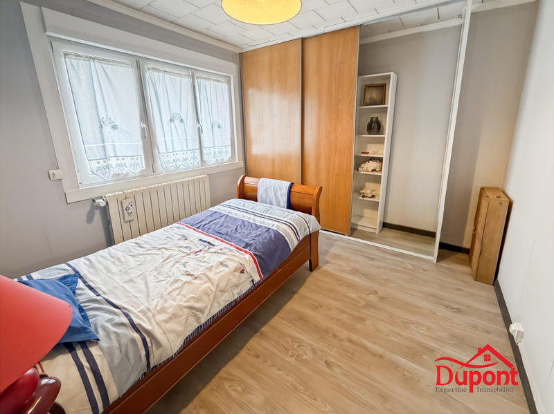 Maison - 201 m² - 7 pièces