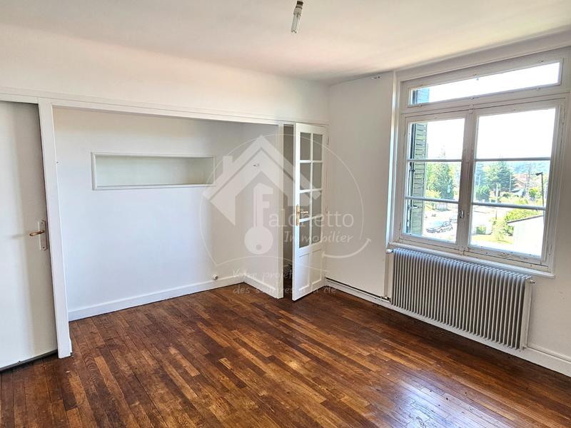 Maison - 178 m² - 8 pièces