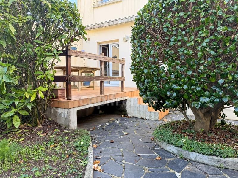 Maison - 121 m² - 6 pièces