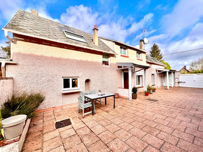 Maison - 147 m² - 7 pièces