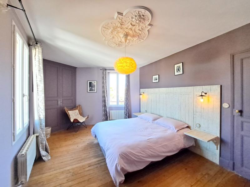 Maison - 276 m² - 11 pièces