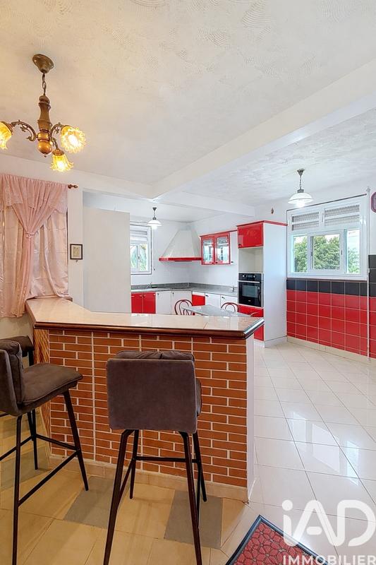 Maison - 174 m² - 8 pièces