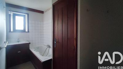 Maison - 650 m² - 20 pièces