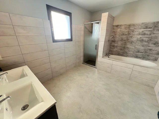 Maison de village - 100 m² - 4 pièces