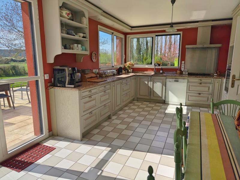 Maison - 332 m² - 9 pièces