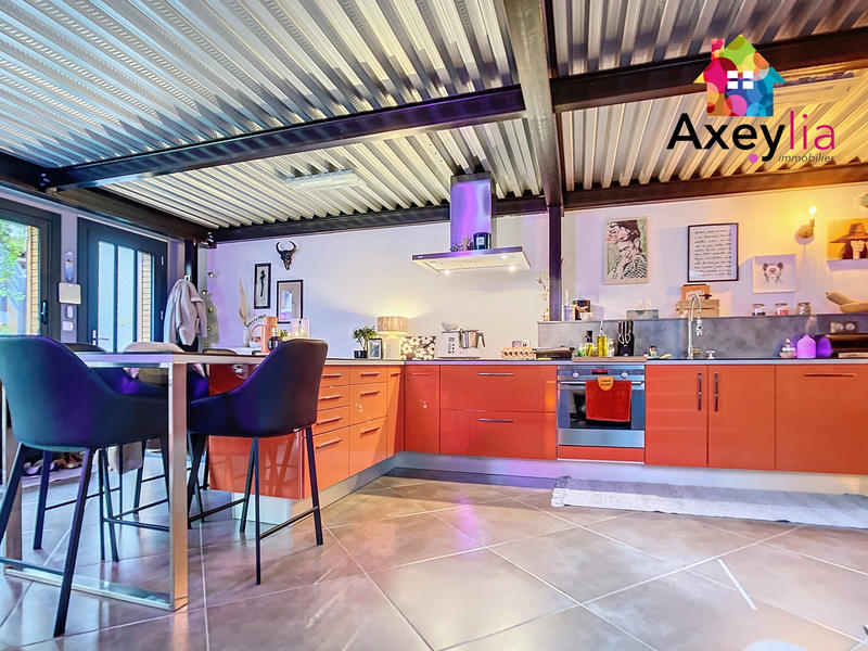 Maison - 137 m² - 5 pièces