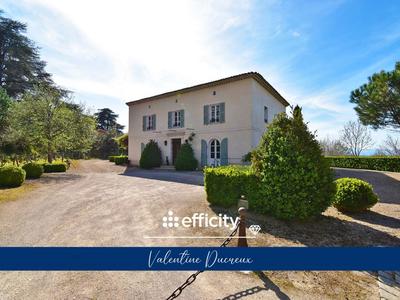 Maison - 400 m² - 8 pièces