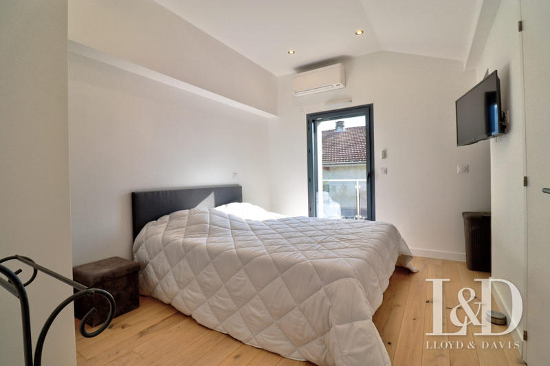 Appartement - 100 m² - 4 pièces